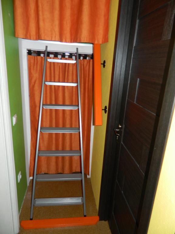 The Georgehouse Hostel Lviv Buitenkant foto