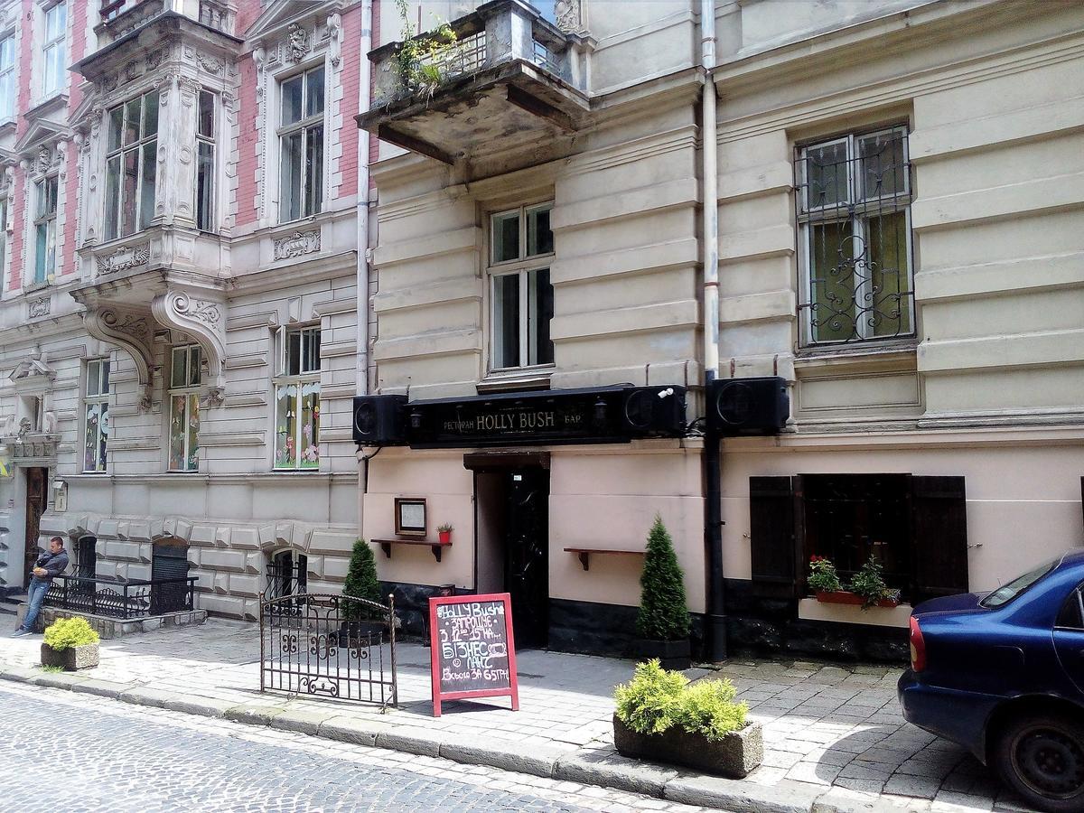 The Georgehouse Hostel Lviv Buitenkant foto