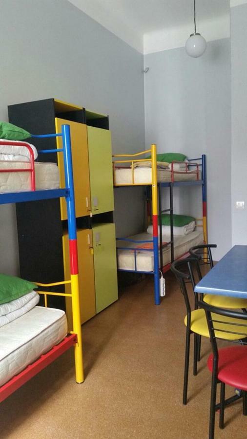 The Georgehouse Hostel Lviv Buitenkant foto